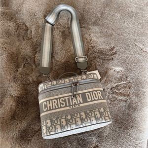 NWT - AUTHENTIC Christian Dior Oblique Dior travel Vanity Case - Grey